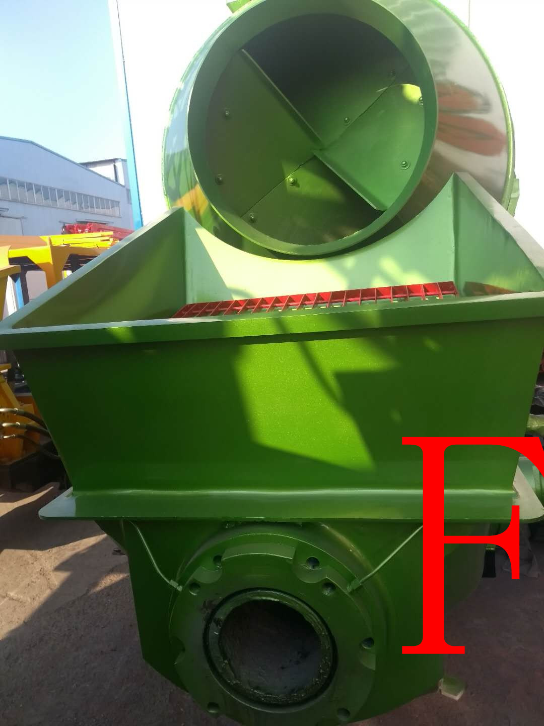 ع  C